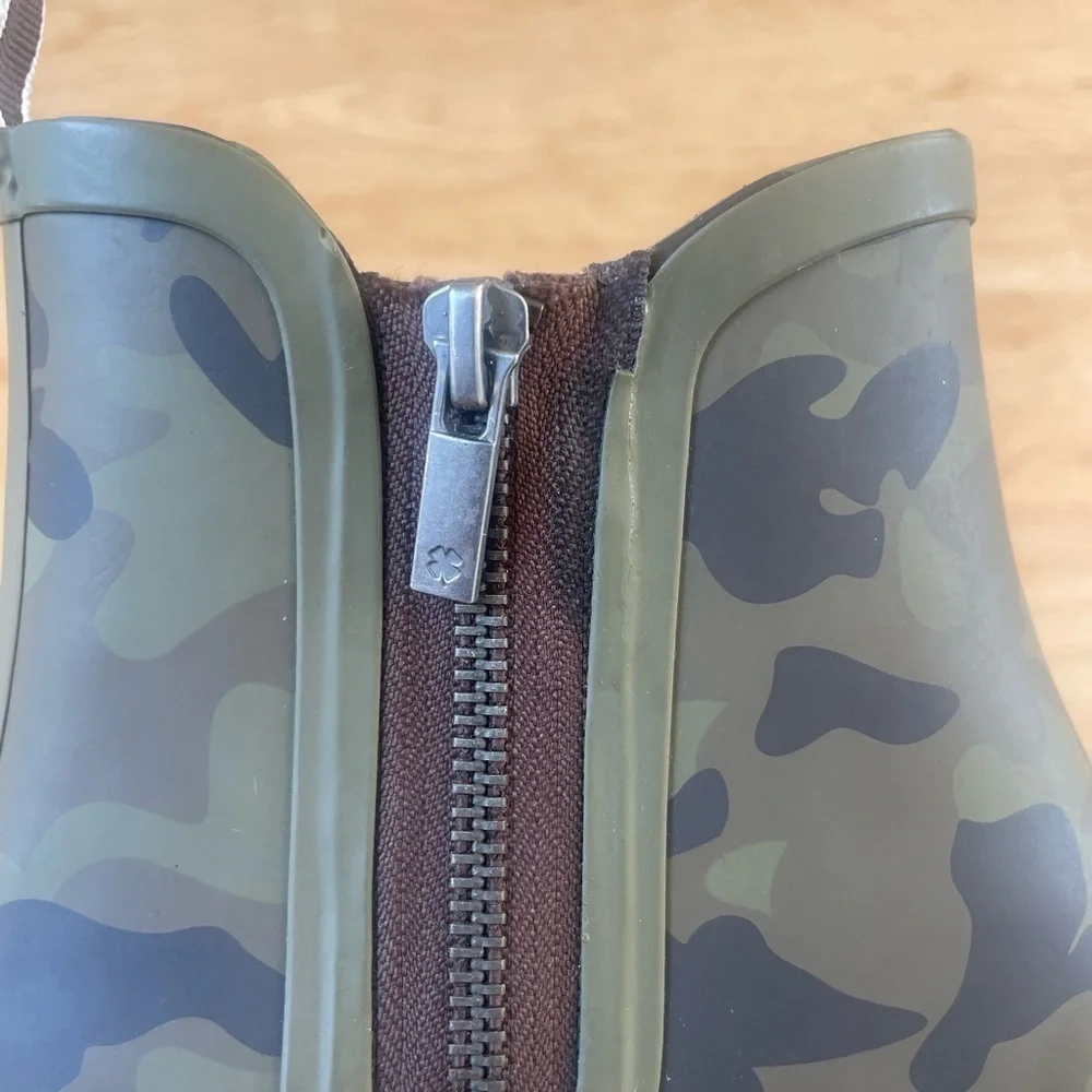 Lucky Brand Basel H20 Camoflage Pull On Rain Snow Bootie Boots Women's 9